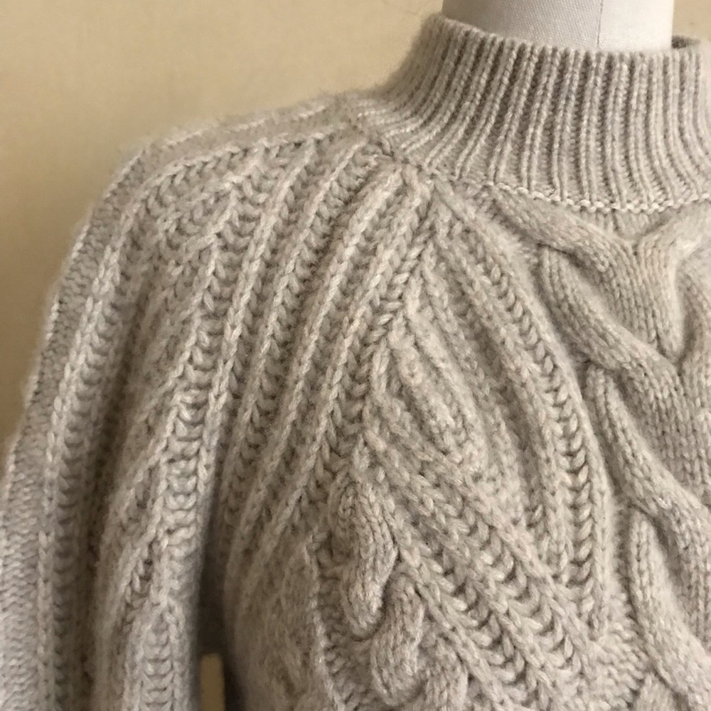 Banana Republic Luxury Cashmere Cable Knit Sweater - Picture 5 of 10